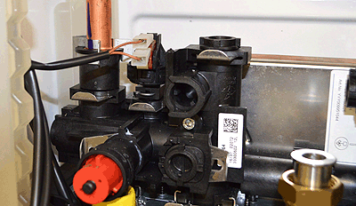 bx pt 228 combi hydraulic block.gif